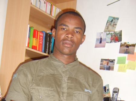 c'est le fr�re d' ADAM ( BAOLING )